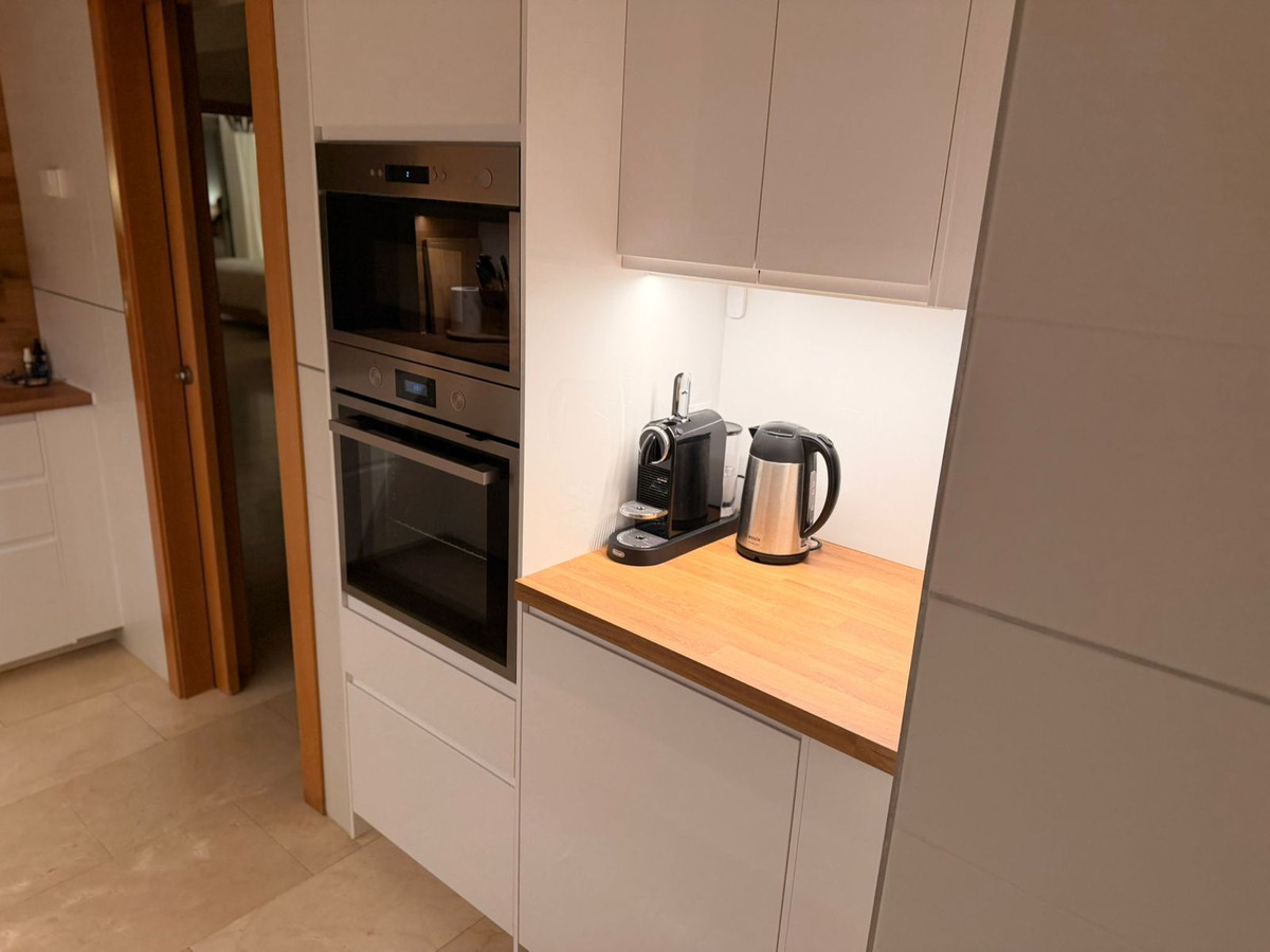 2 Bed Apartment for sale in El Paraiso Costa Del Sol, Málaga, Spain