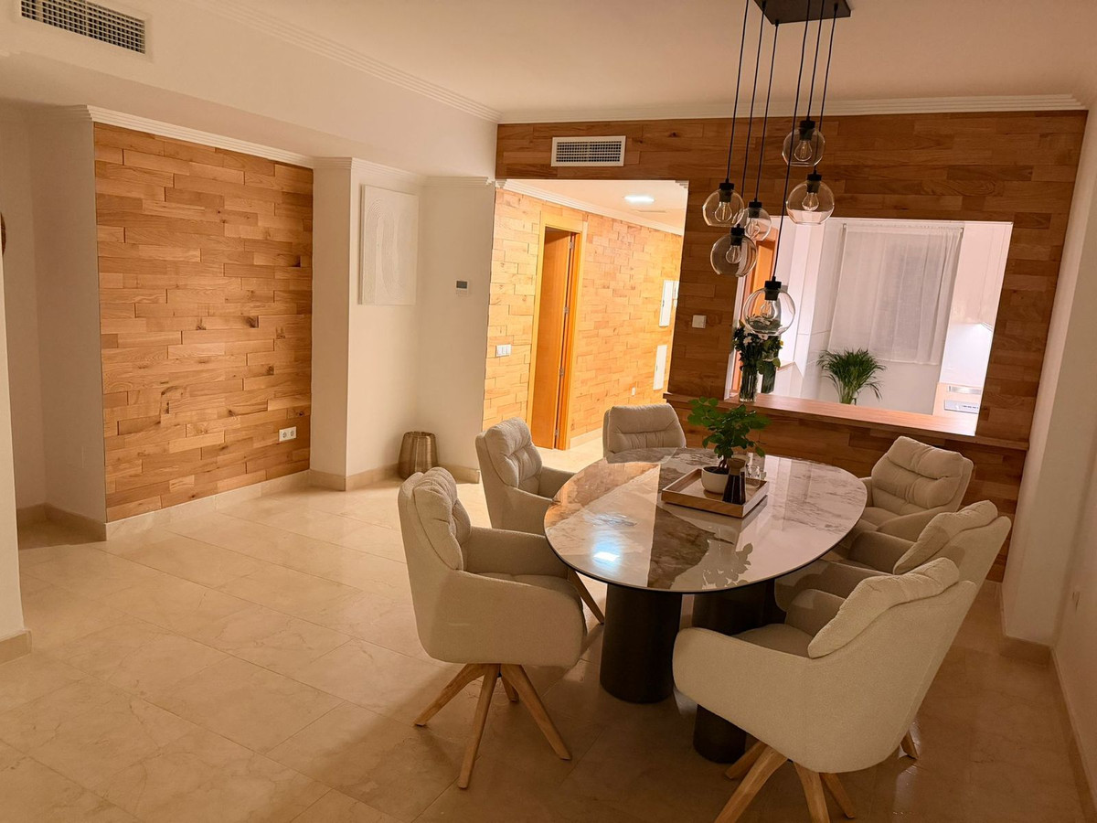 2 Bed Apartment for sale in El Paraiso Costa Del Sol, Málaga, Spain