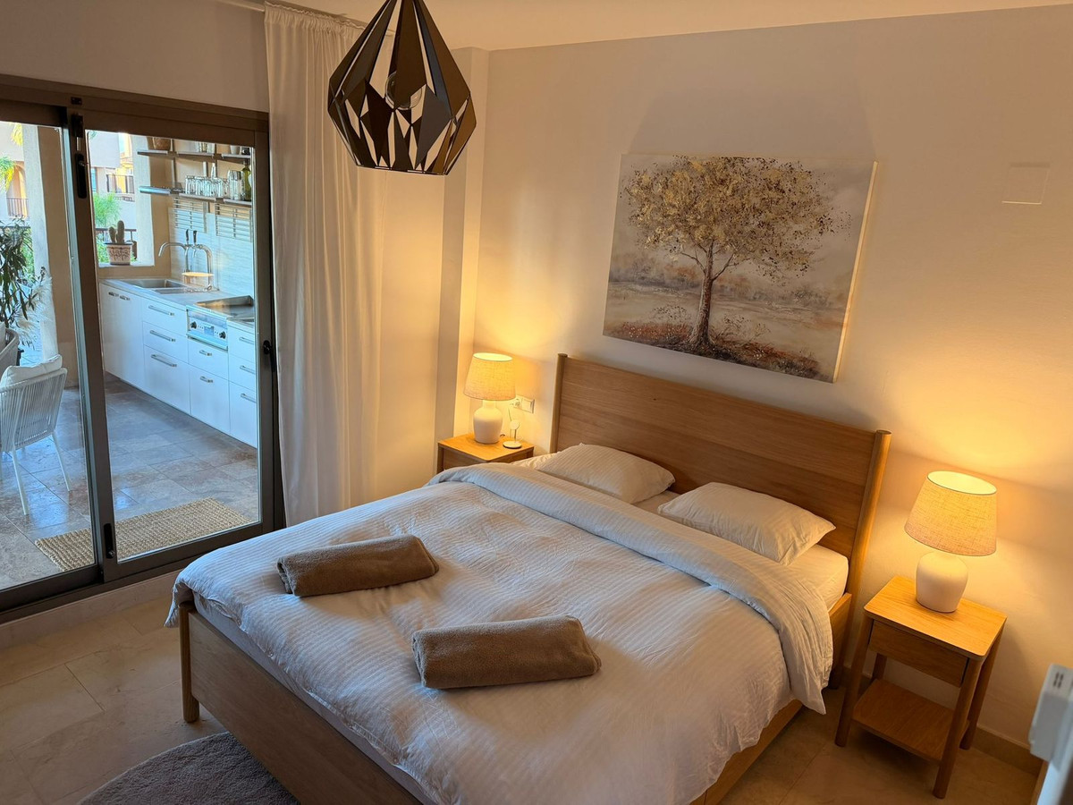2 Bed Apartment for sale in El Paraiso Costa Del Sol, Málaga, Spain