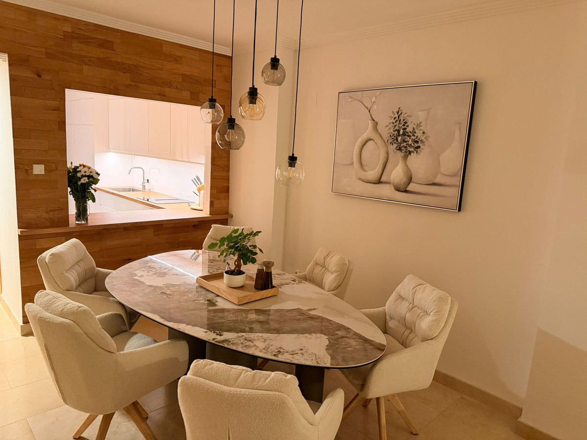 2 Bed Apartment for sale in El Paraiso Costa Del Sol, Málaga, Spain