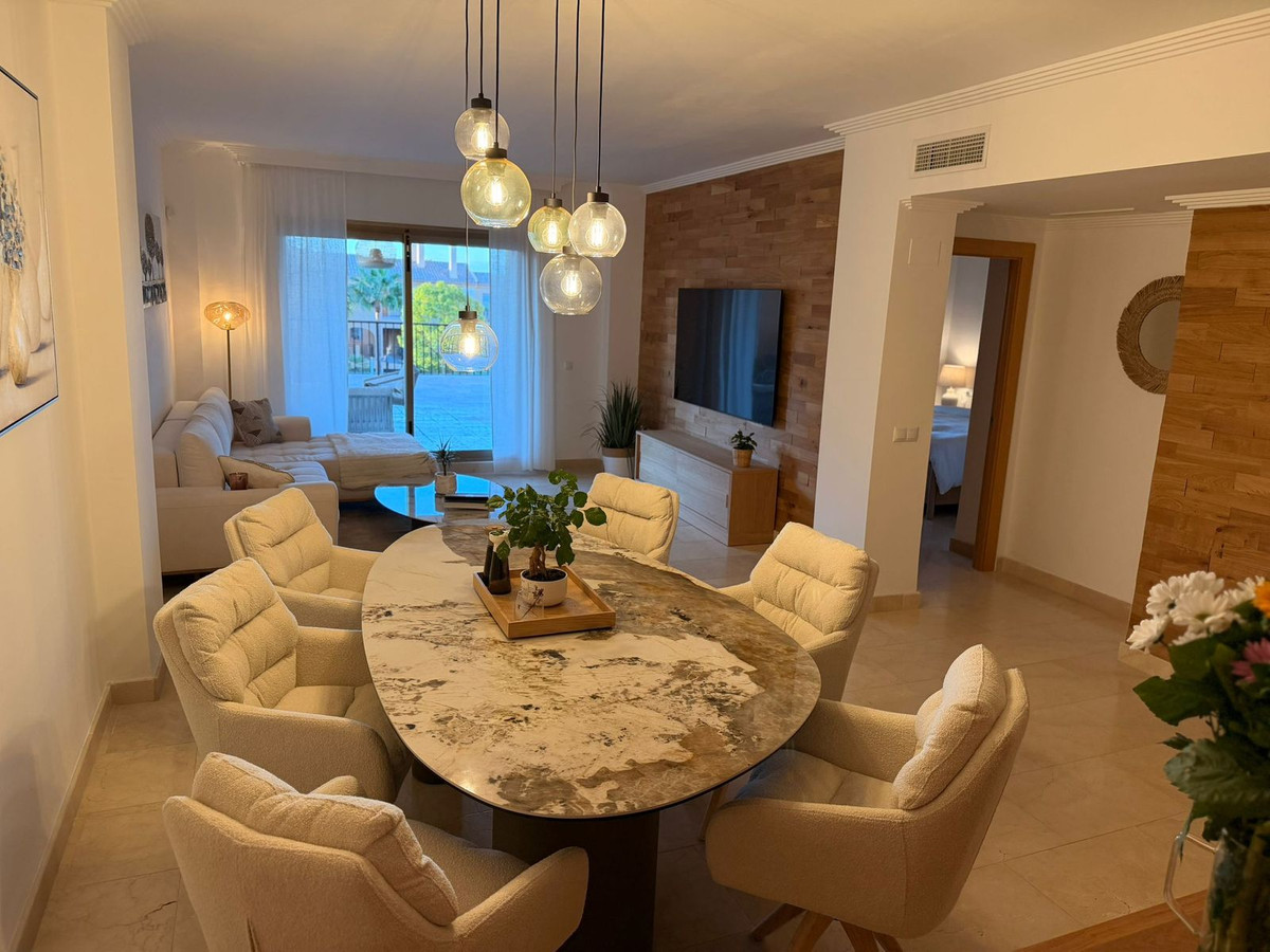 2 Bed Apartment for sale in El Paraiso Costa Del Sol, Málaga, Spain