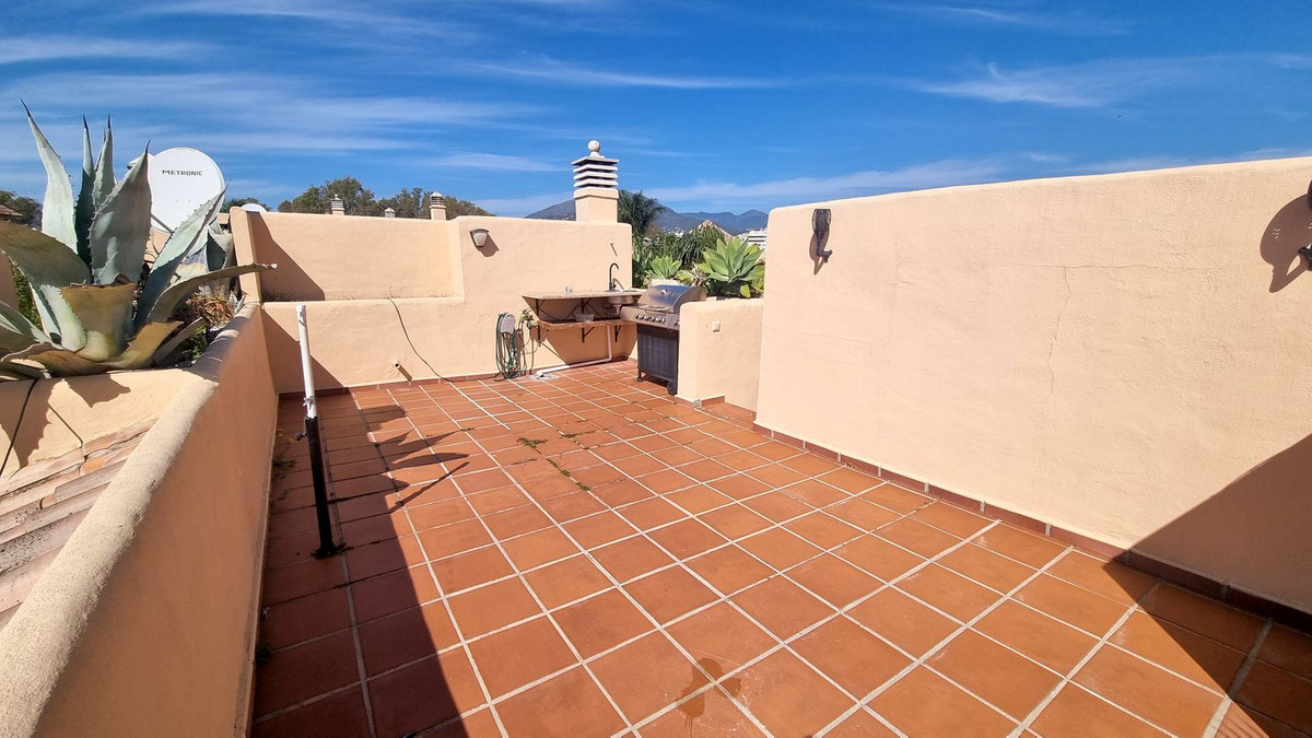 3 Bed Townhouse for sale in Nueva Andalucía Costa Del Sol, Málaga, Spain