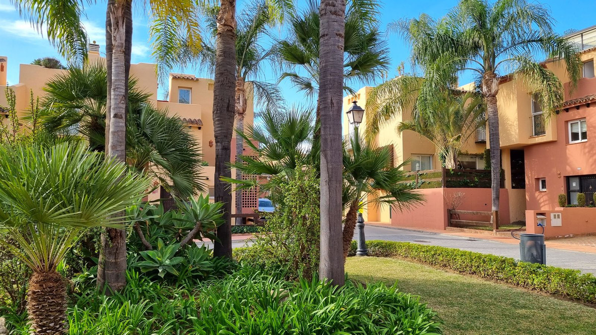 3 Bed Townhouse for sale in Nueva Andalucía Costa Del Sol, Málaga, Spain