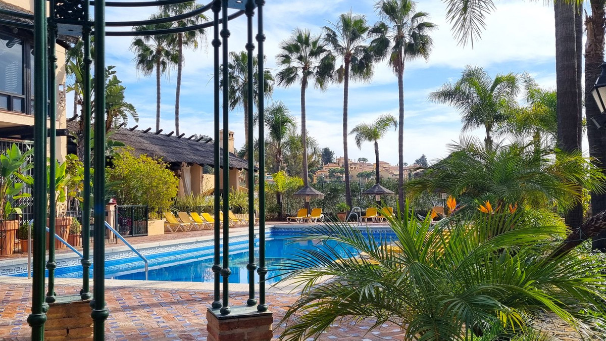 3 Bed Townhouse for sale in Nueva Andalucía Costa Del Sol, Málaga, Spain
