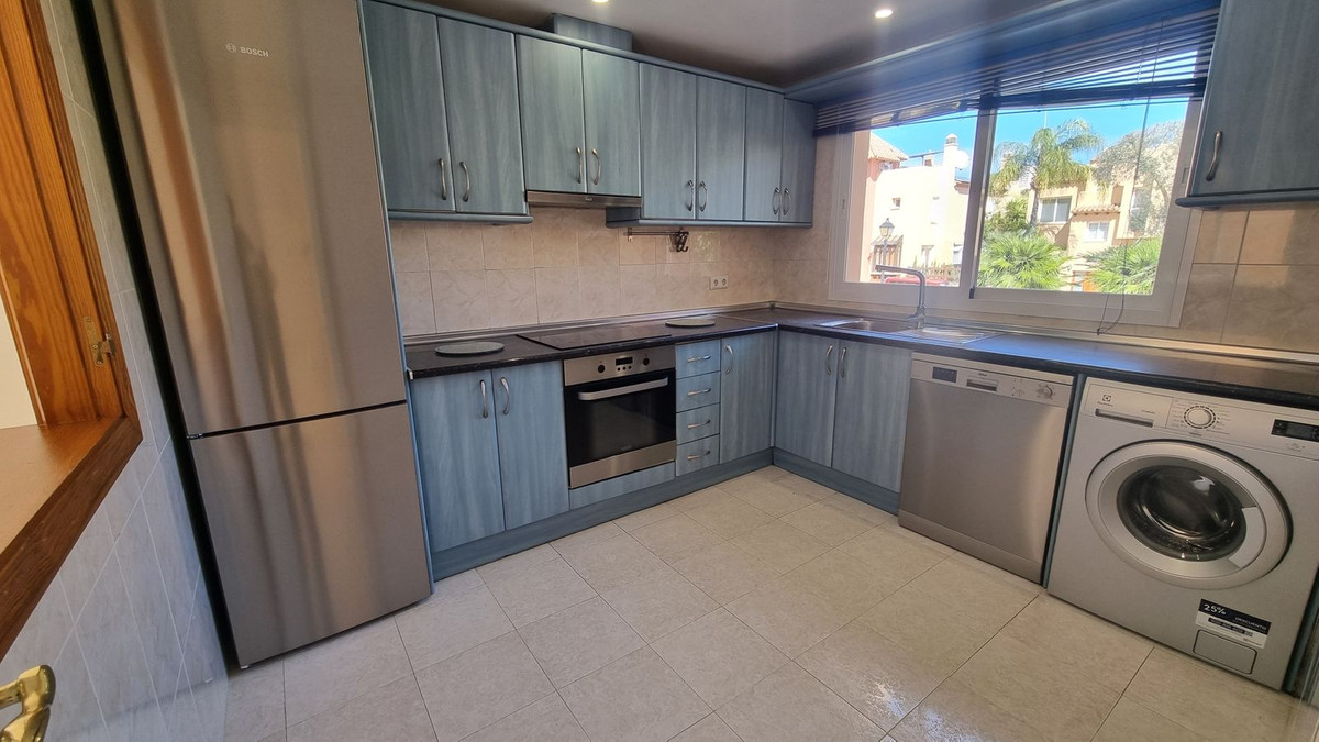 3 Bed Townhouse for sale in Nueva Andalucía Costa Del Sol, Málaga, Spain