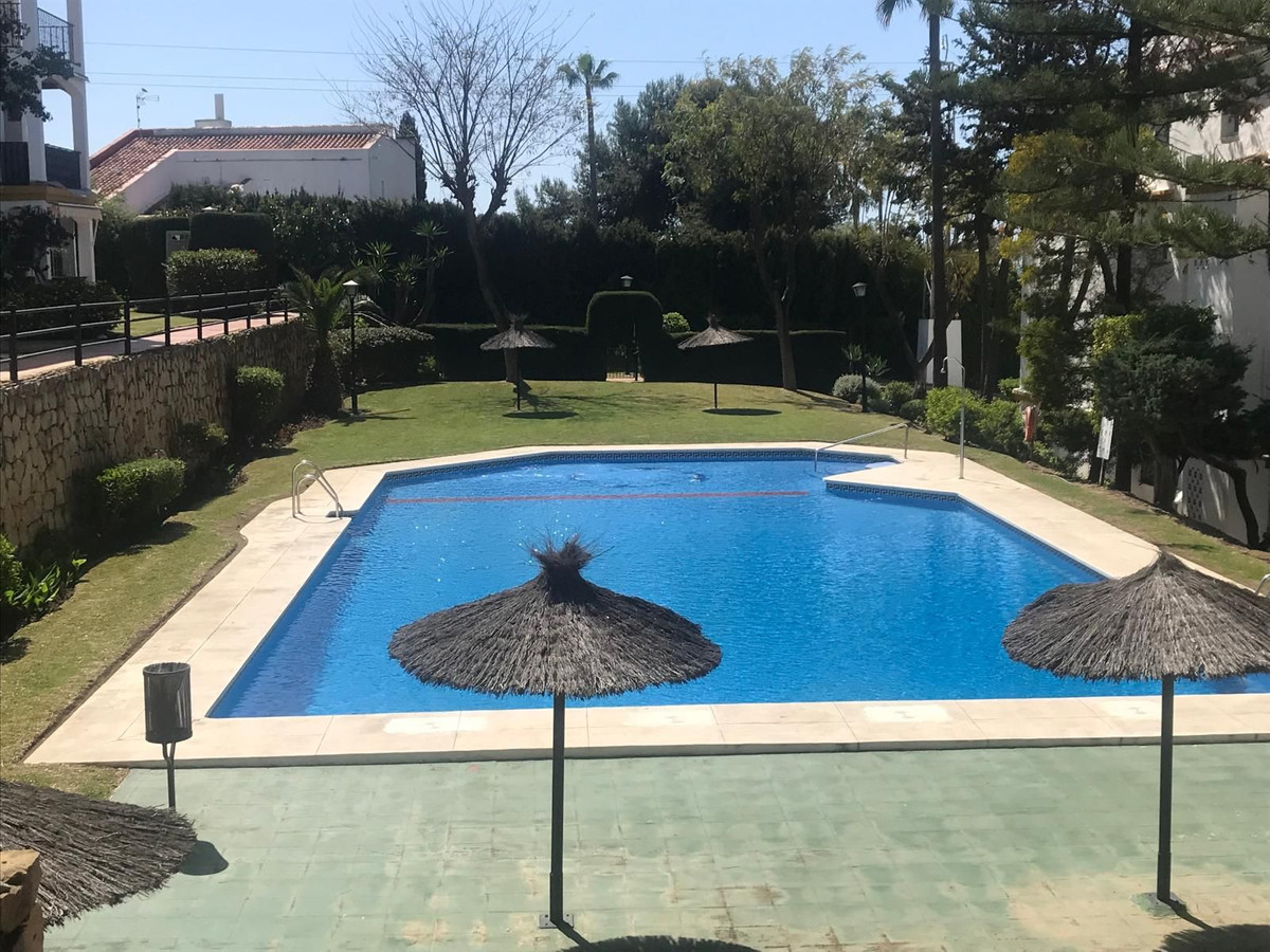 2 Bed Apartment for sale in Estepona Costa Del Sol, Málaga, Spain