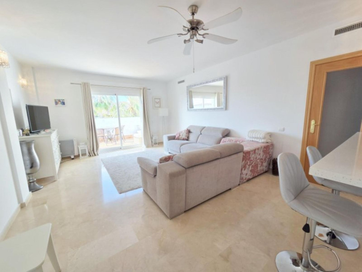 2 Bed Apartment for sale in La Duquesa Costa Del Sol, Málaga, Spain