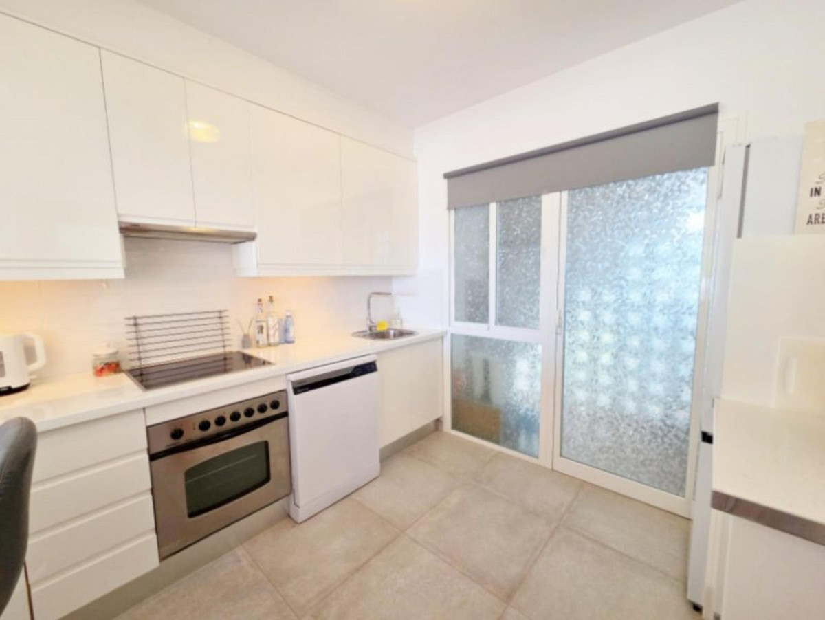 2 Bed Apartment for sale in La Duquesa Costa Del Sol, Málaga, Spain