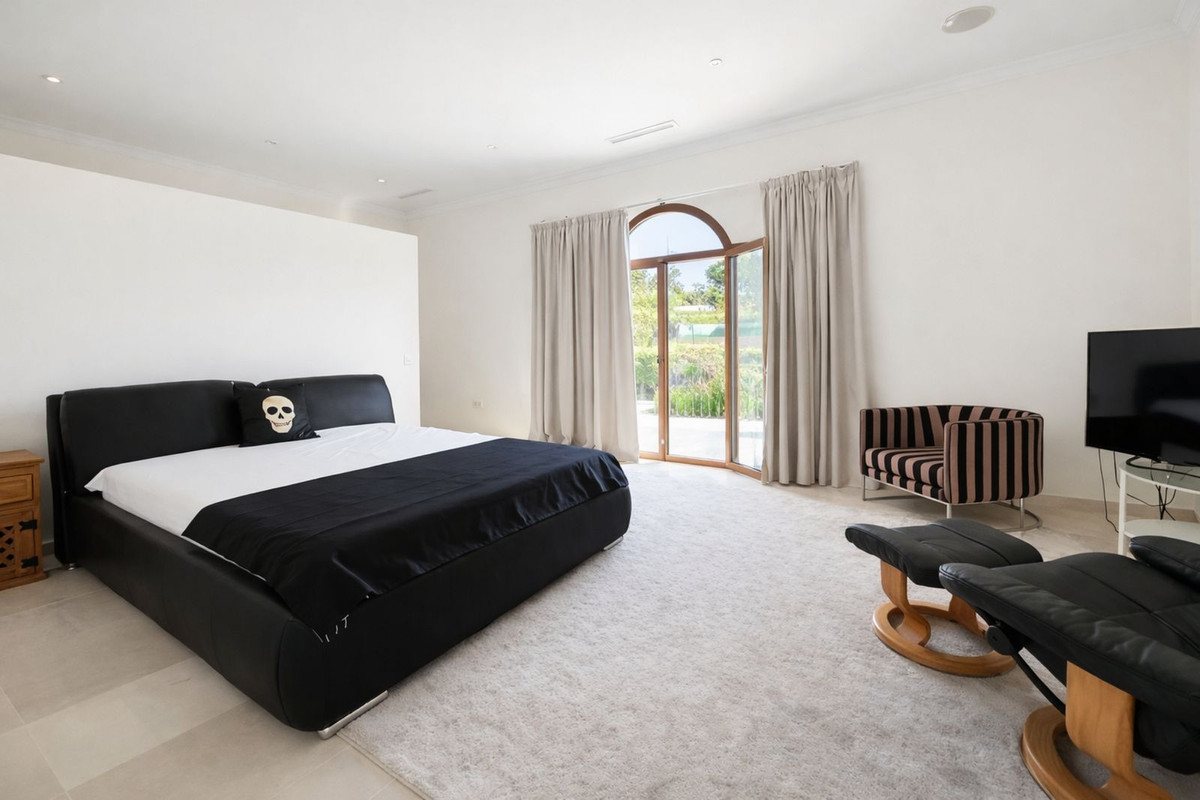 Se vende Villa - Chalet de 7 dormitorios en Costa Del Sol, Málaga, España
