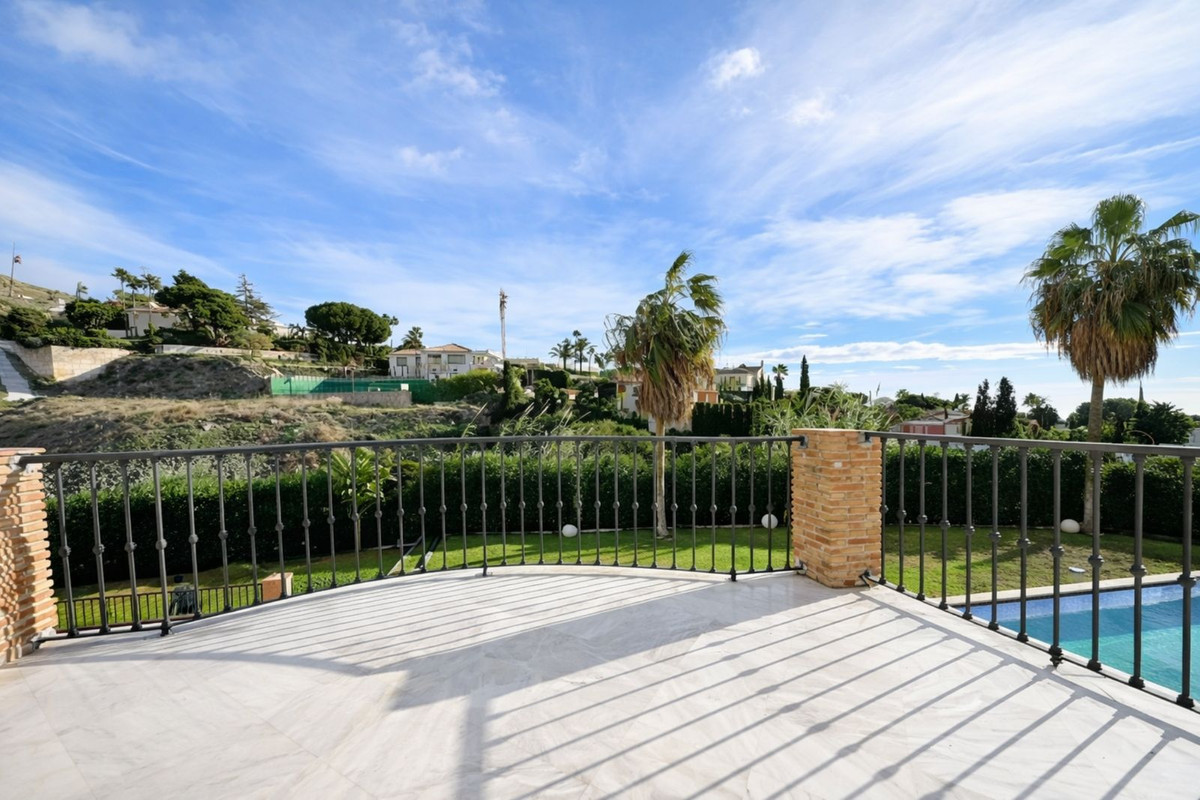 Se vende Villa - Chalet de 7 dormitorios en Costa Del Sol, Málaga, España