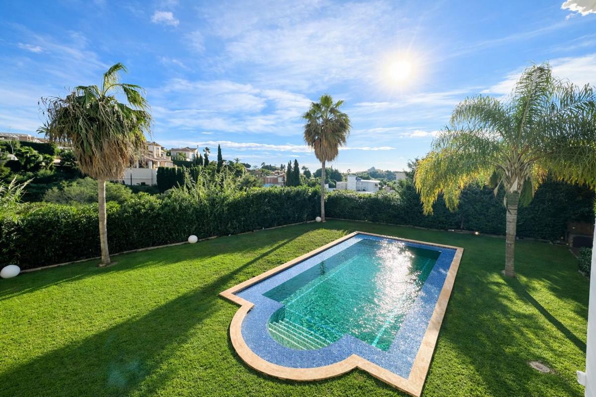 Se vende Villa - Chalet de 7 dormitorios en Costa Del Sol, Málaga, España