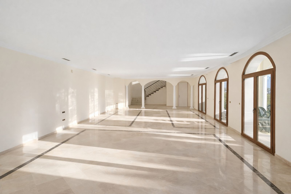 Se vende Villa - Chalet de 7 dormitorios en Costa Del Sol, Málaga, España