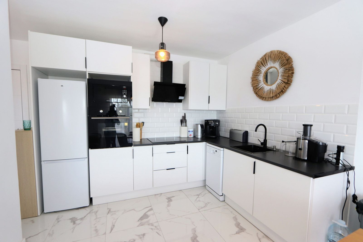 Se vende Apartamento Planta Media de 2 dormitorios en Costa Blanca, Alicante, España