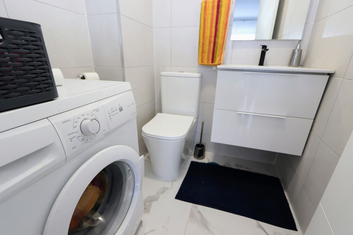 Se vende Apartamento Planta Media de 2 dormitorios en Costa Blanca, Alicante, España