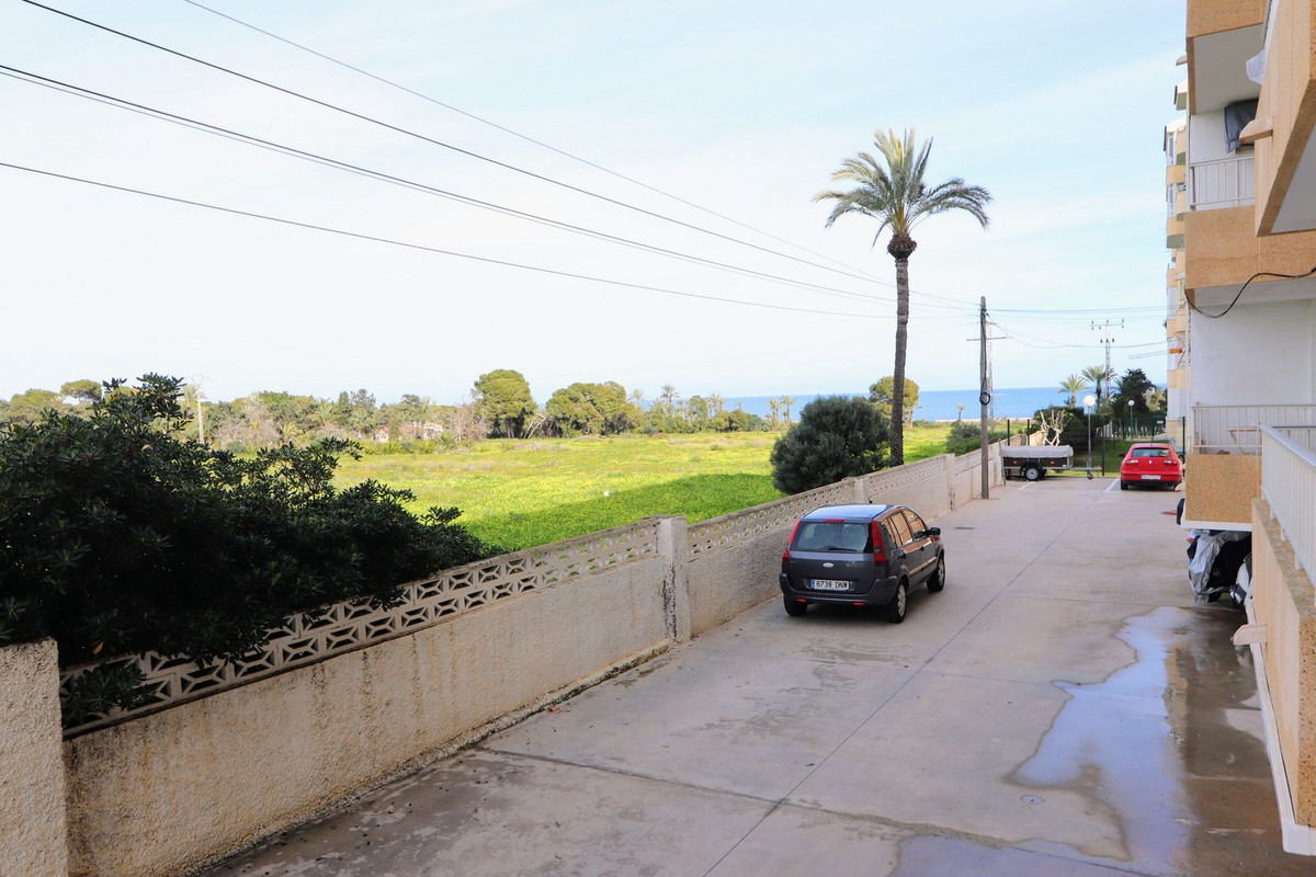 Se vende Apartamento Planta Media de 2 dormitorios en Costa Blanca, Alicante, España