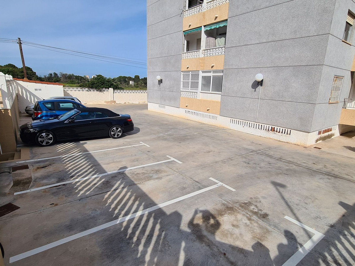 Se vende Apartamento Planta Media de 2 dormitorios en Costa Blanca, Alicante, España