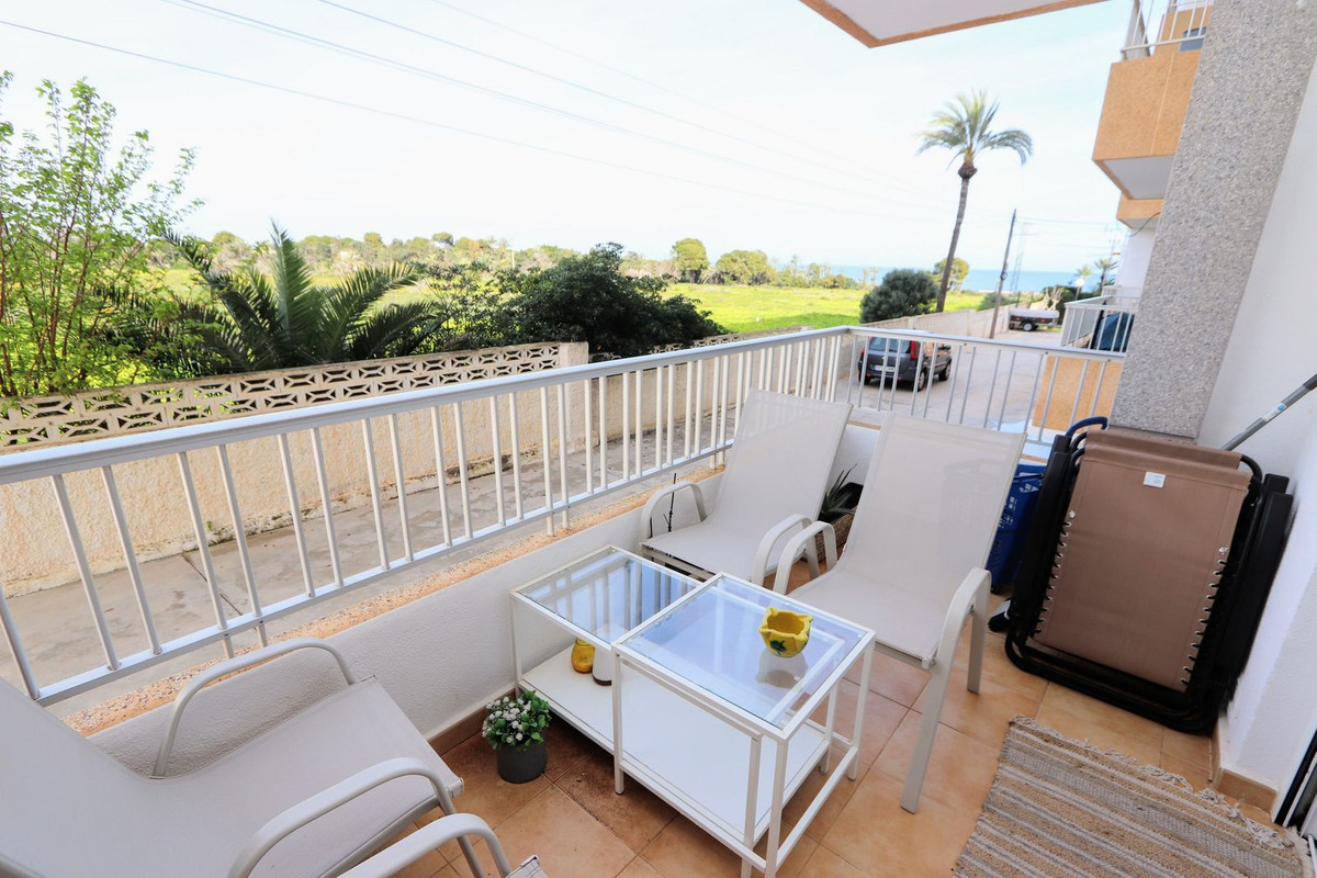 Se vende Apartamento Planta Media de 2 dormitorios en Costa Blanca, Alicante, España