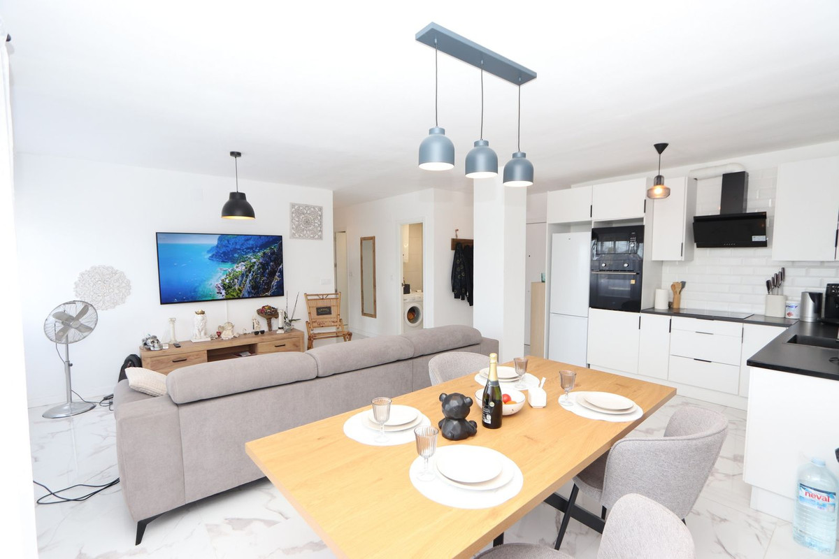 Se vende Apartamento Planta Media de 2 dormitorios en Costa Blanca, Alicante, España