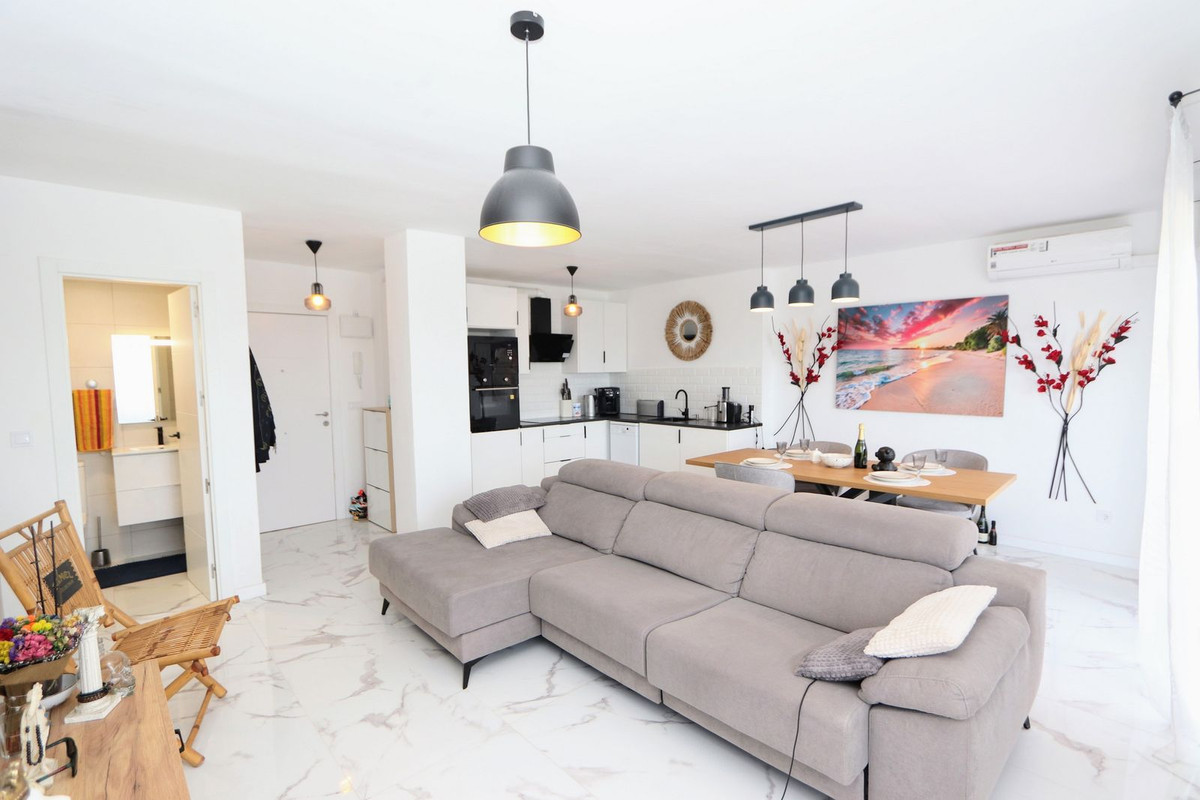 Se vende Apartamento Planta Media de 2 dormitorios en Costa Blanca, Alicante, España
