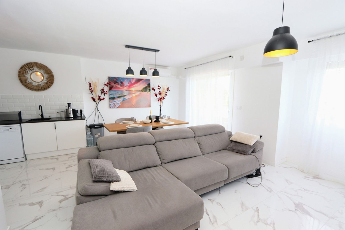 Se vende Apartamento Planta Media de 2 dormitorios en Costa Blanca, Alicante, España