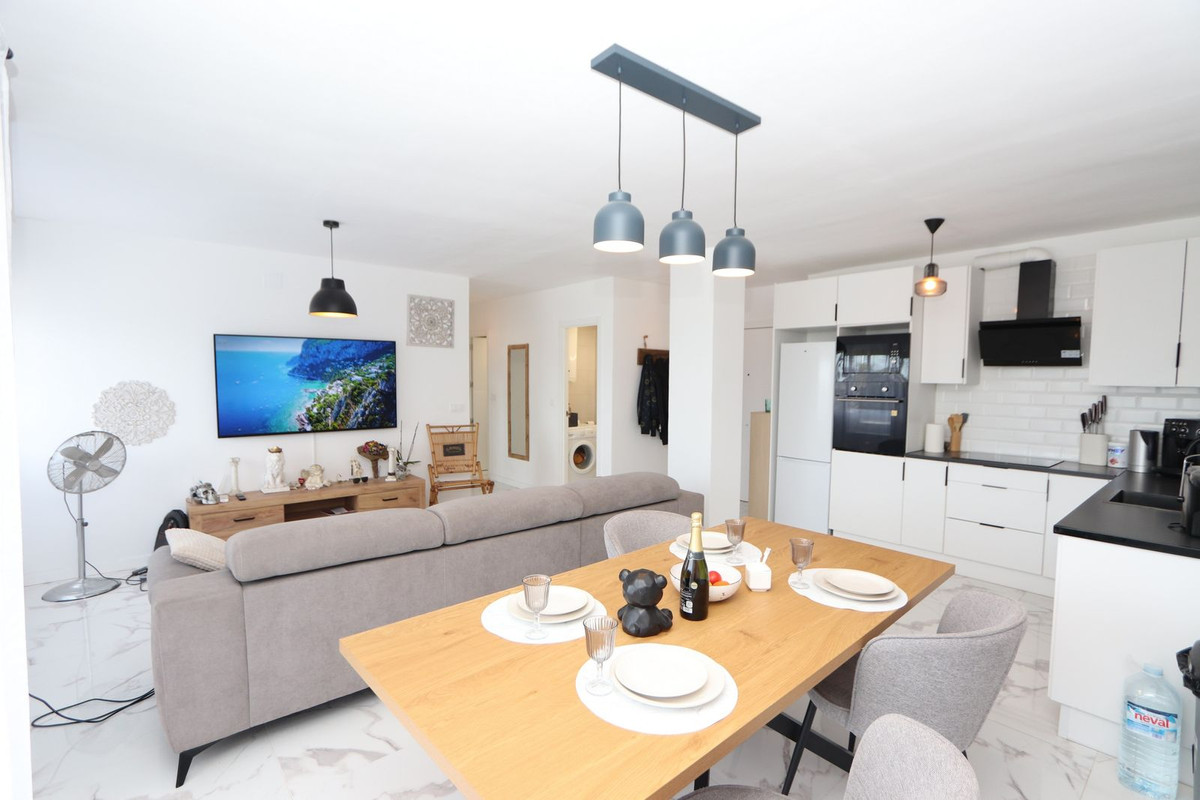 Se vende Apartamento Planta Media de 2 dormitorios en Costa Blanca, Alicante, España