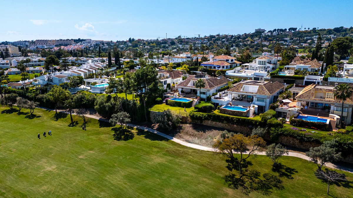 Se vende Villa - Chalet de 7 dormitorios en Costa Del Sol, Málaga, España