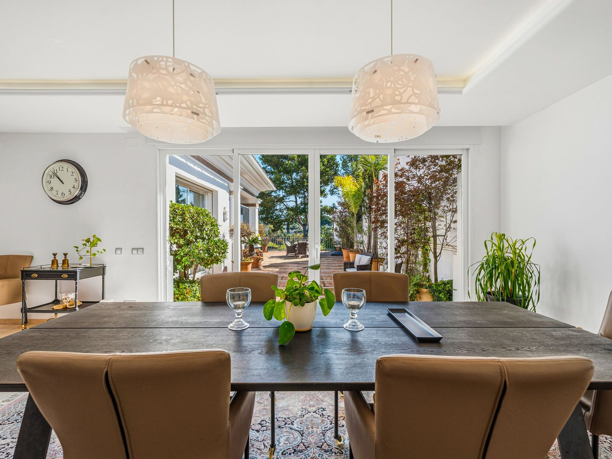 Se vende Villa - Chalet de 7 dormitorios en Costa Del Sol, Málaga, España