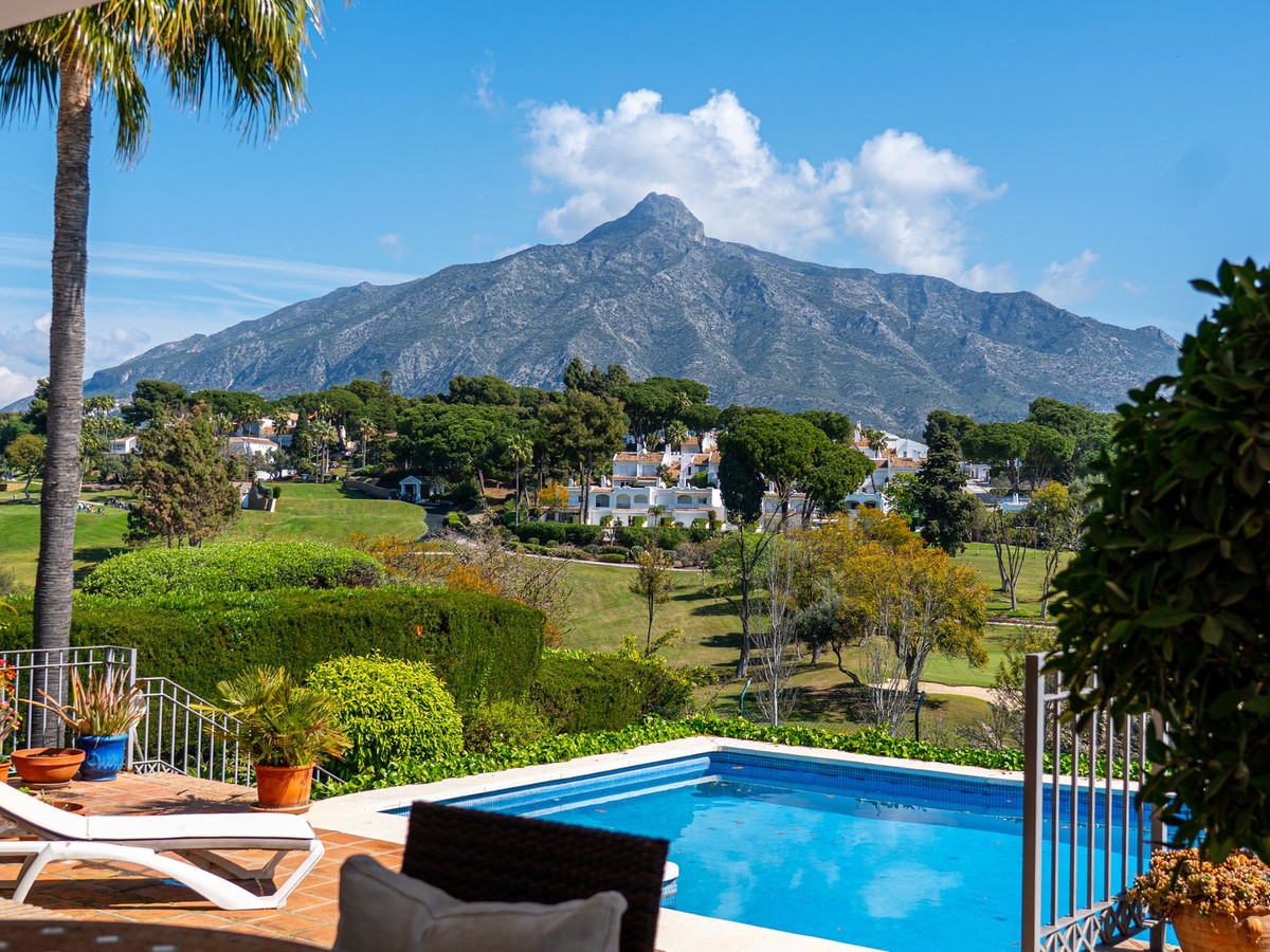 Se vende Villa - Chalet de 7 dormitorios en Costa Del Sol, Málaga, España