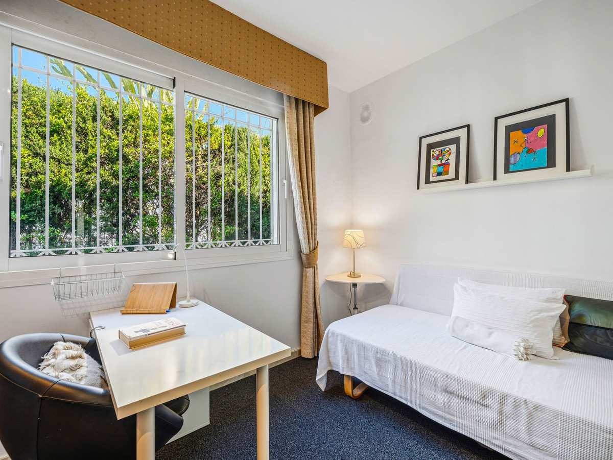 Se vende Villa - Chalet de 7 dormitorios en Costa Del Sol, Málaga, España