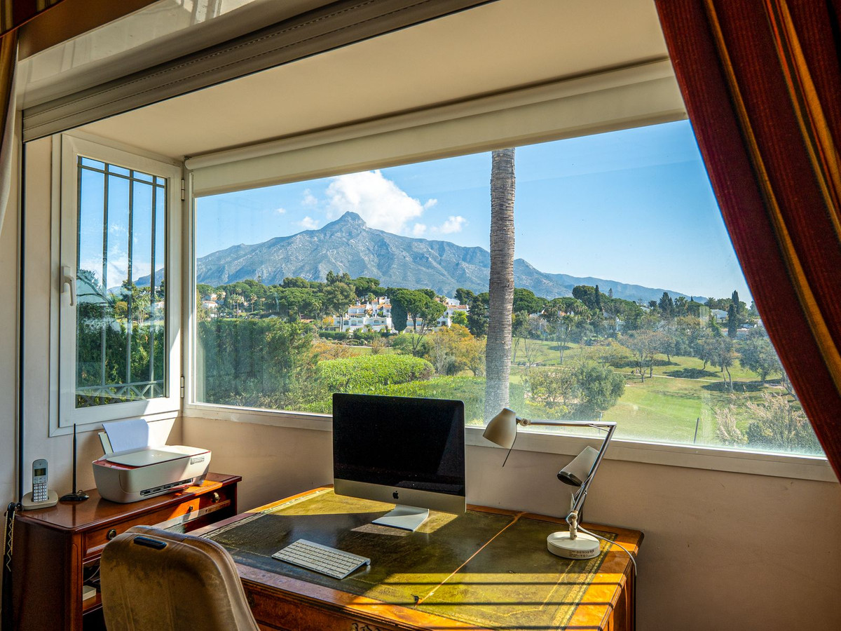 Se vende Villa - Chalet de 7 dormitorios en Costa Del Sol, Málaga, España