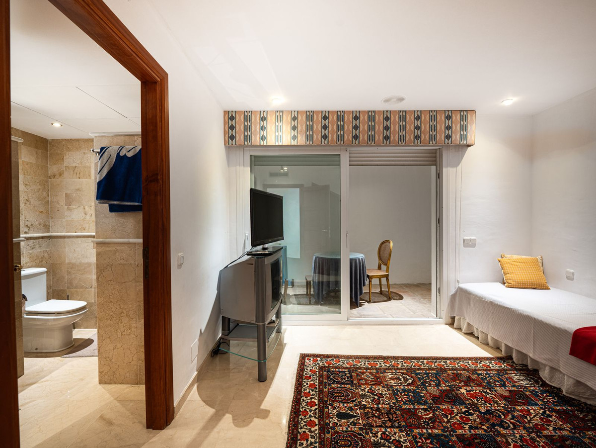 Se vende Villa - Chalet de 7 dormitorios en Costa Del Sol, Málaga, España
