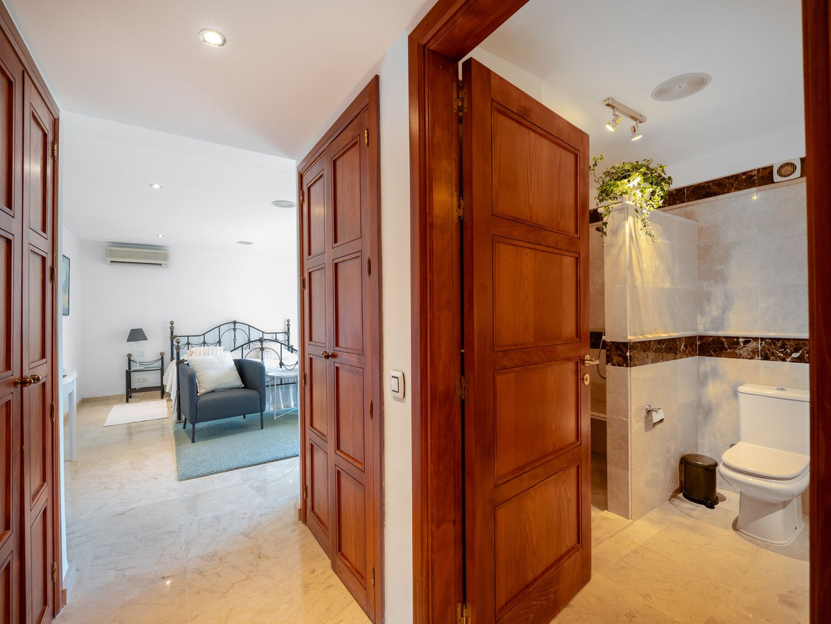 Se vende Villa - Chalet de 7 dormitorios en Costa Del Sol, Málaga, España