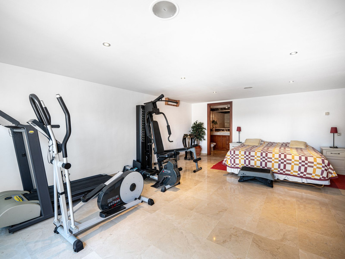 Se vende Villa - Chalet de 7 dormitorios en Costa Del Sol, Málaga, España