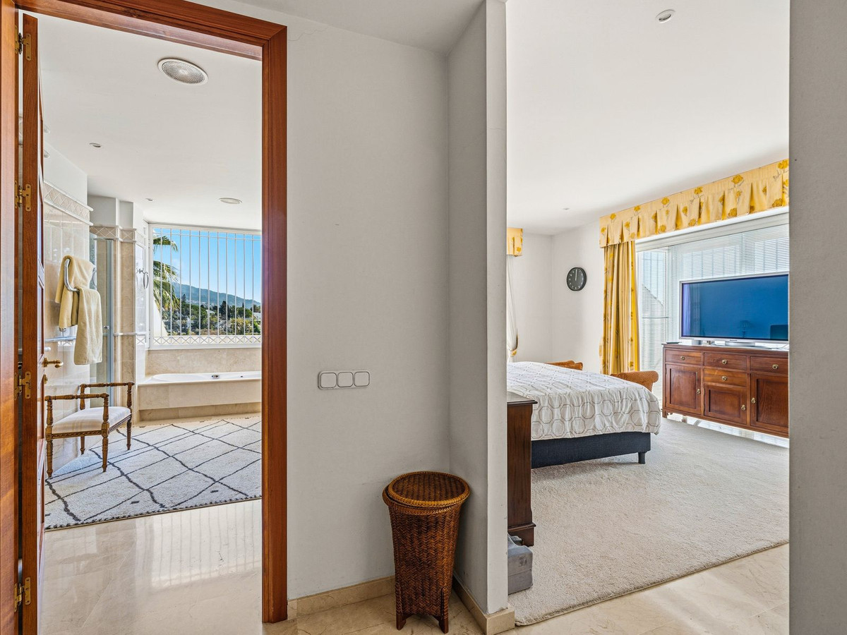 Se vende Villa - Chalet de 7 dormitorios en Costa Del Sol, Málaga, España