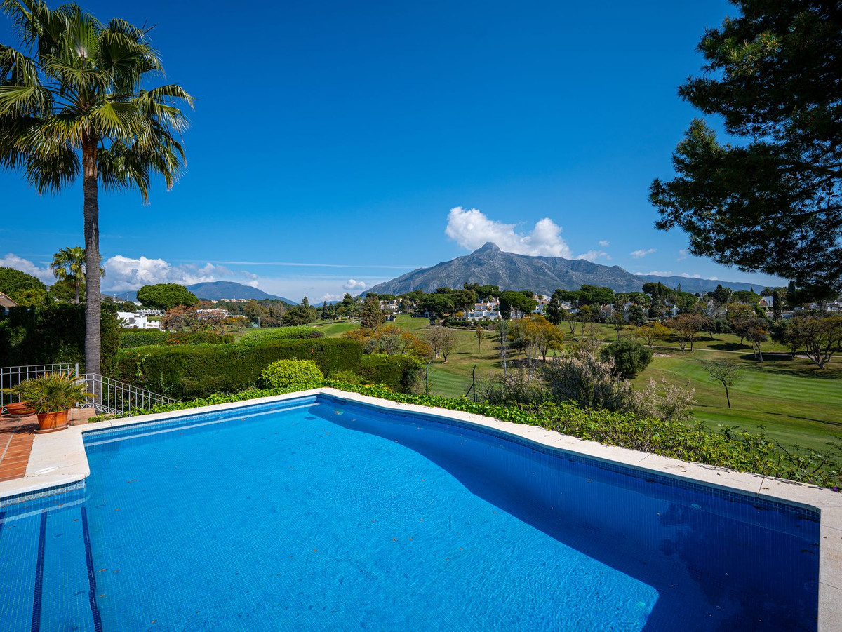 Se vende Villa - Chalet de 7 dormitorios en Costa Del Sol, Málaga, España