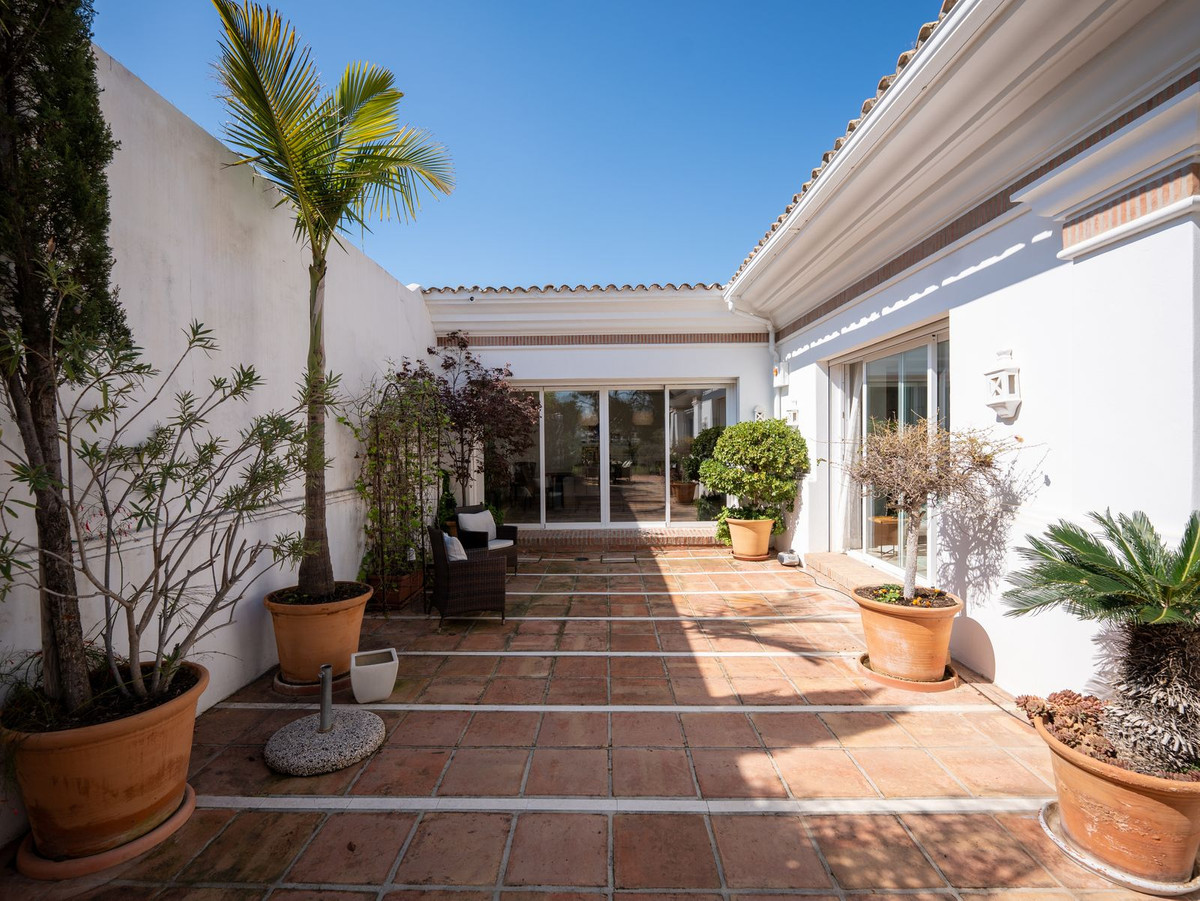 Se vende Villa - Chalet de 7 dormitorios en Costa Del Sol, Málaga, España