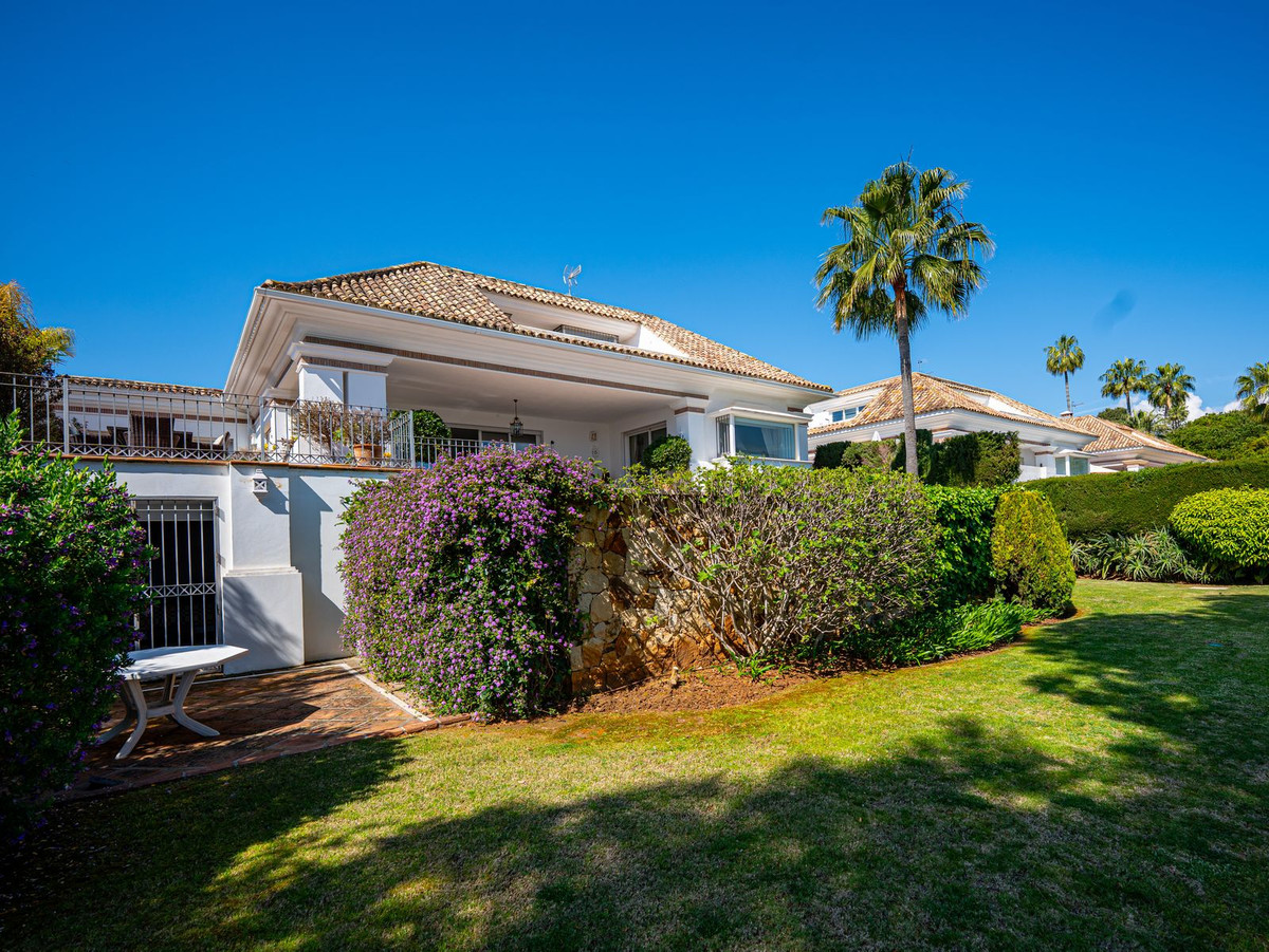 Se vende Villa - Chalet de 7 dormitorios en Costa Del Sol, Málaga, España