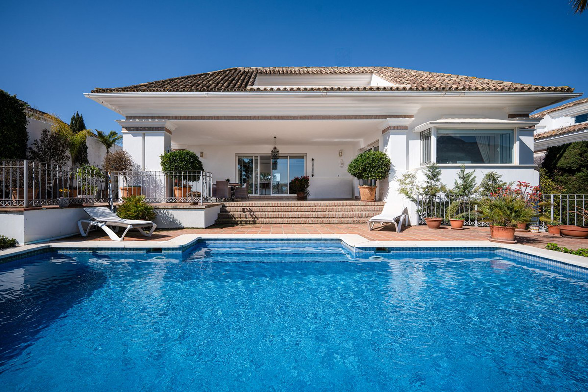Se vende Villa - Chalet de 7 dormitorios en Costa Del Sol, Málaga, España