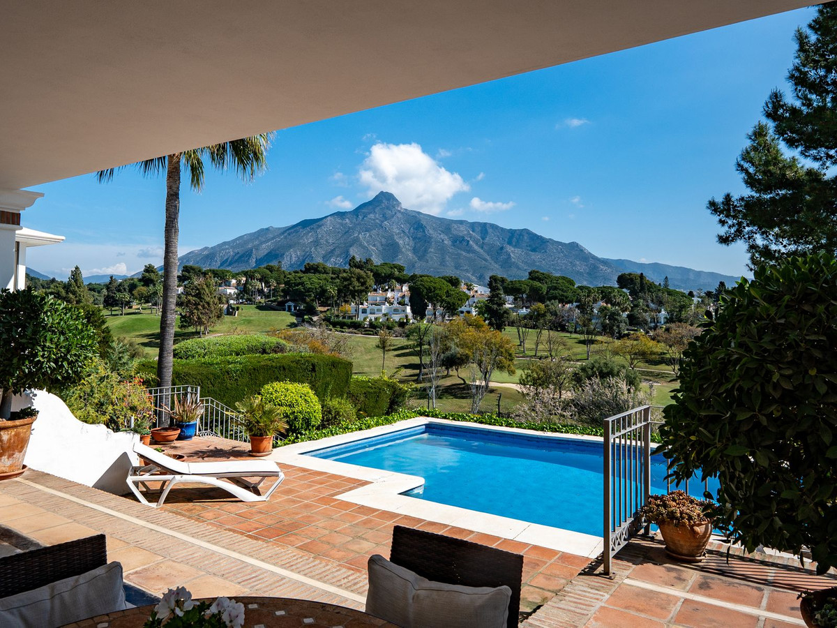 Se vende Villa - Chalet de 7 dormitorios en Costa Del Sol, Málaga, España