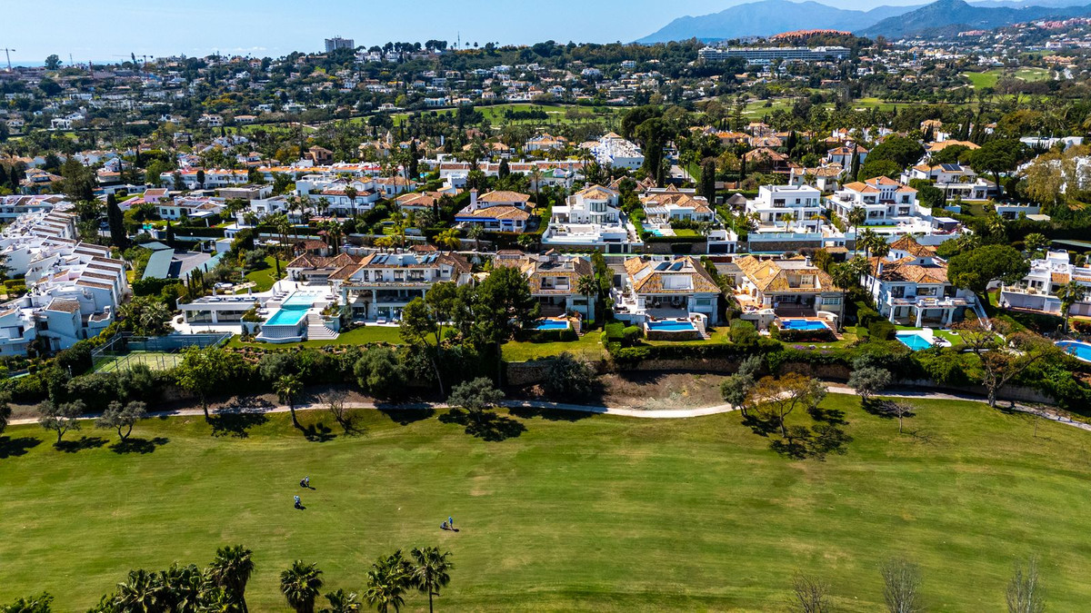 Se vende Villa - Chalet de 7 dormitorios en Costa Del Sol, Málaga, España