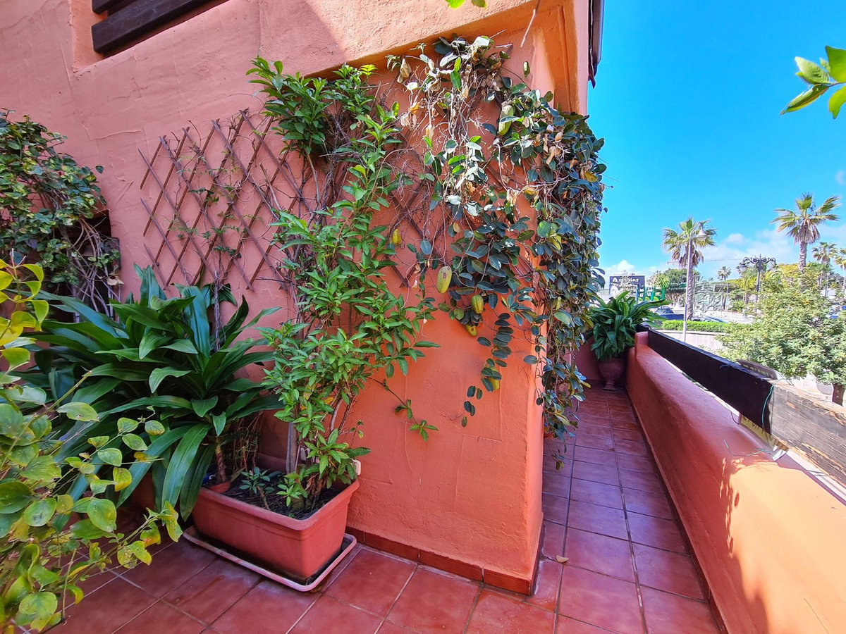 1 Bed Apartment for sale in Estepona Costa Del Sol, Málaga, Spain