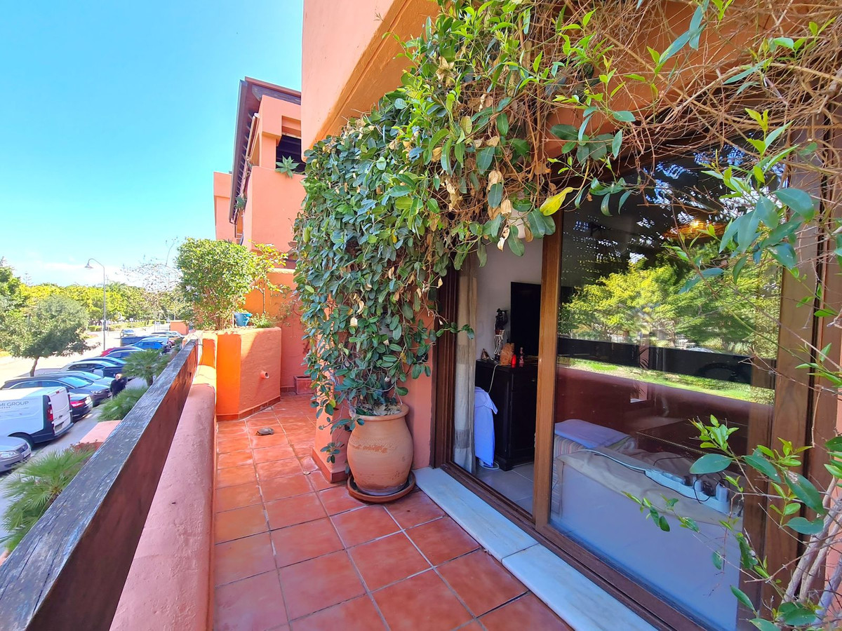 1 Bed Apartment for sale in Estepona Costa Del Sol, Málaga, Spain