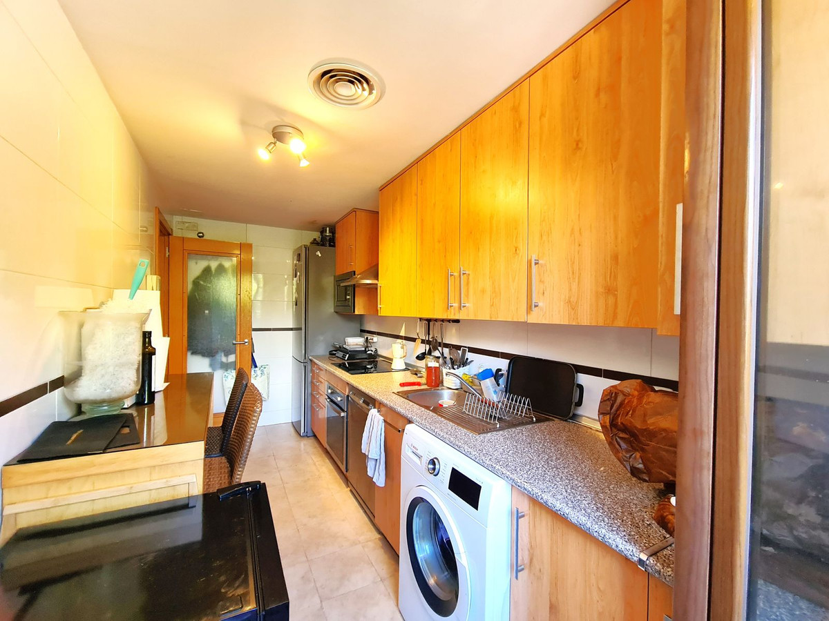 1 Bed Apartment for sale in Estepona Costa Del Sol, Málaga, Spain