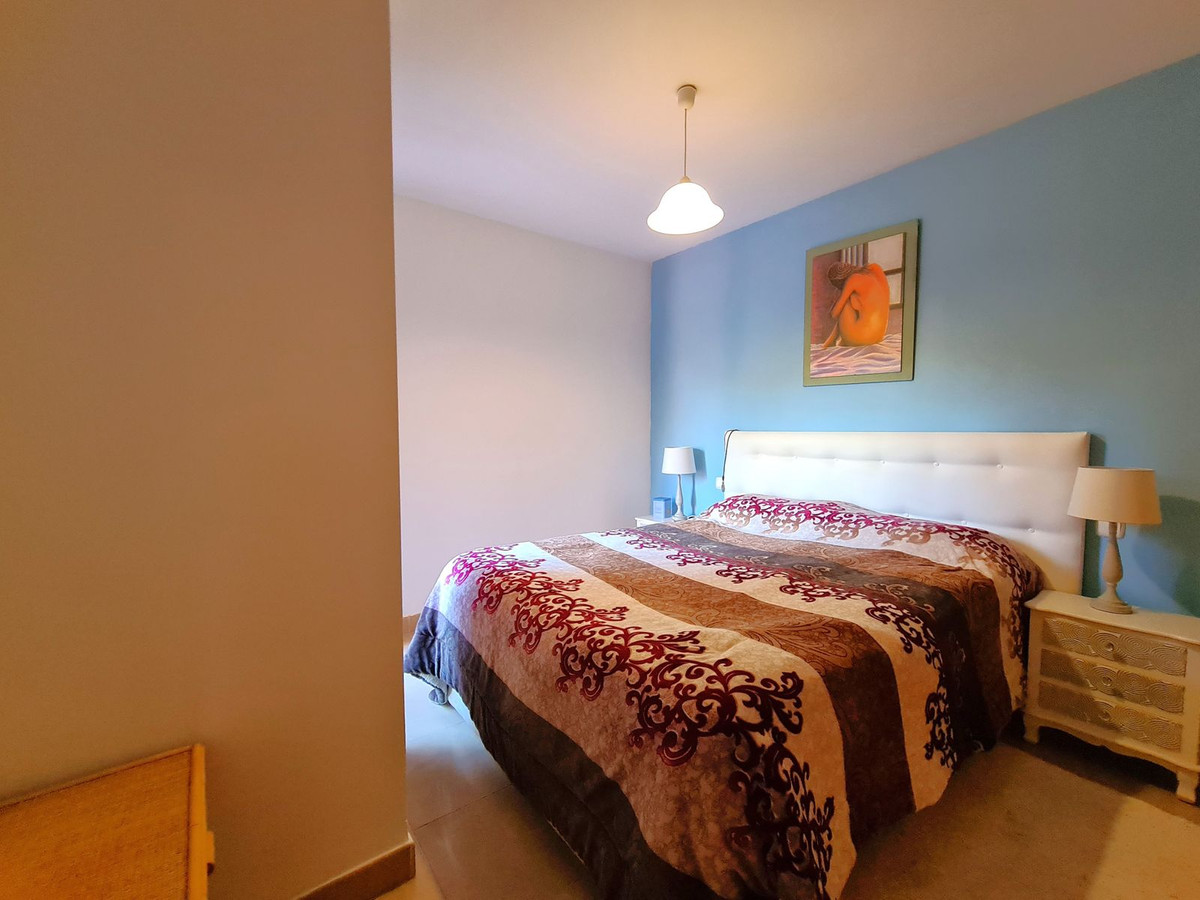 1 Bed Apartment for sale in Estepona Costa Del Sol, Málaga, Spain