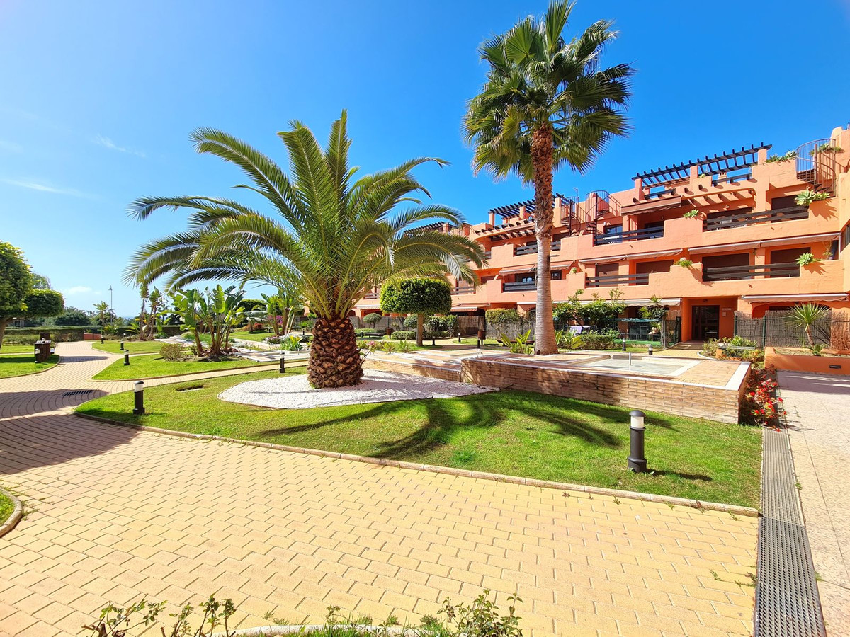 1 Bed Apartment for sale in Estepona Costa Del Sol, Málaga, Spain
