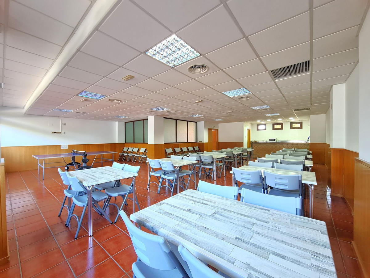 1 Bed Apartment for sale in Estepona Costa Del Sol, Málaga, Spain