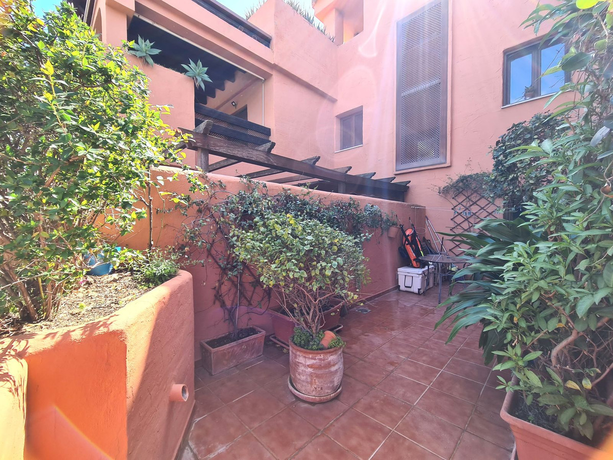 1 Bed Apartment for sale in Estepona Costa Del Sol, Málaga, Spain