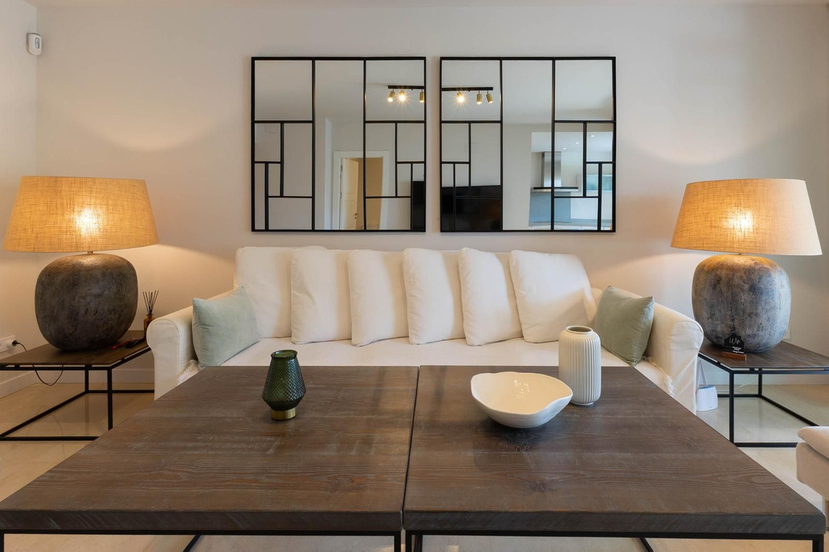 2 Bed Apartment for sale in Fuengirola Costa Del Sol, Málaga, Spain