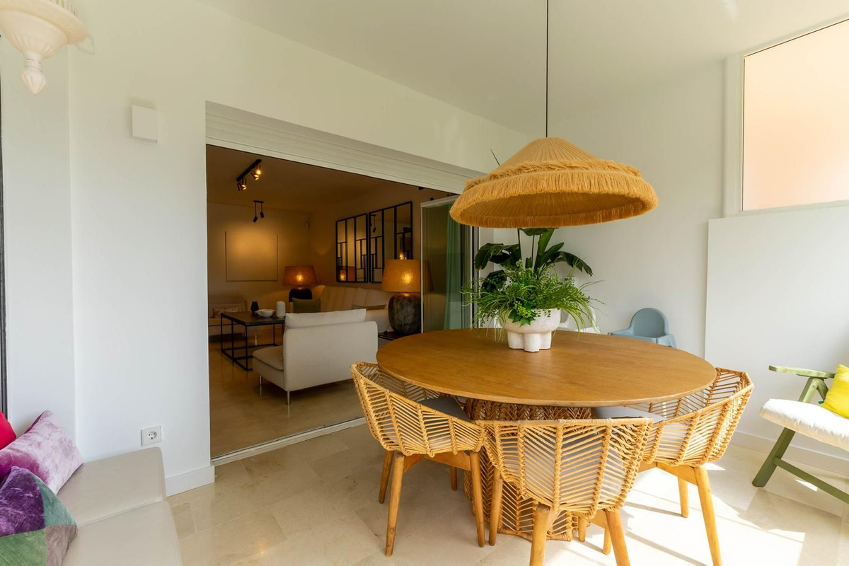2 Bed Apartment for sale in Fuengirola Costa Del Sol, Málaga, Spain