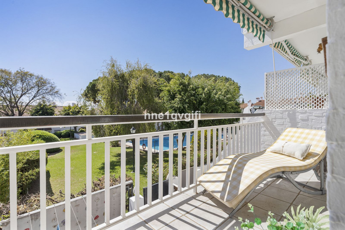 Se vende Apartamento Planta Media de 2 dormitorios en Costa Del Sol, Málaga, España